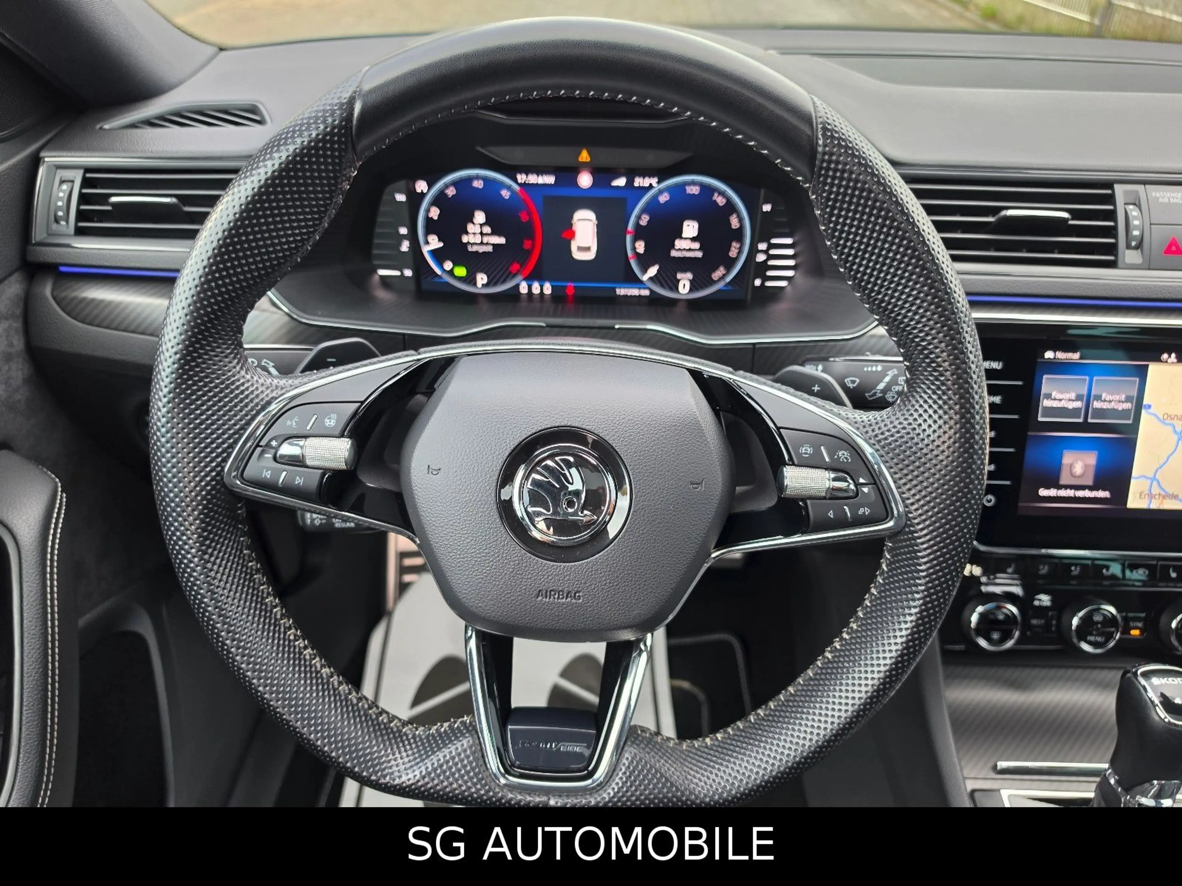 Skoda Superb Combi 2.0 TDI DSG Sportline 4x4 °AHK°PANO — photo 9