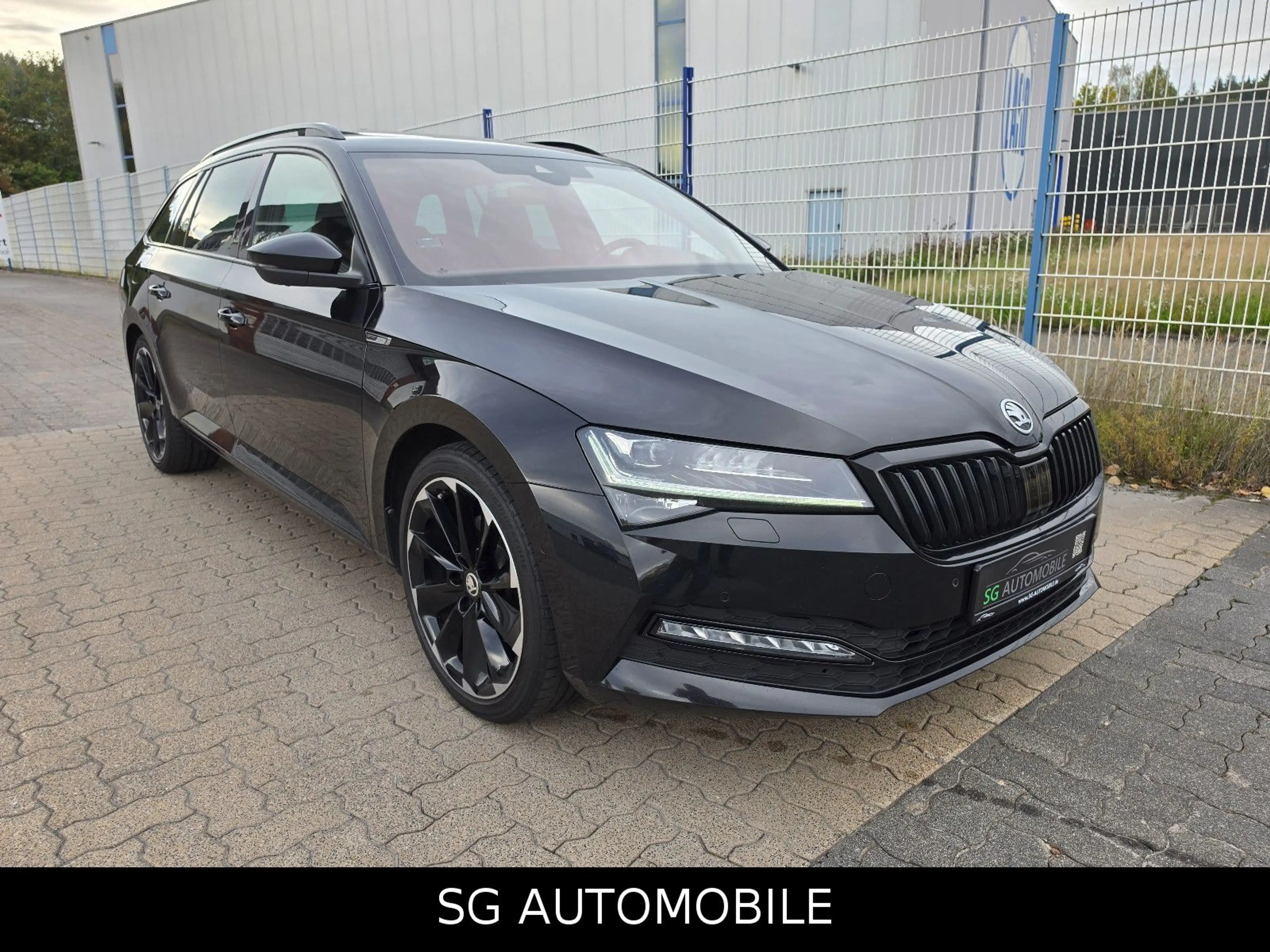 Skoda Superb Combi 2.0 TDI DSG Sportline 4x4 °AHK°PANO — photo 3