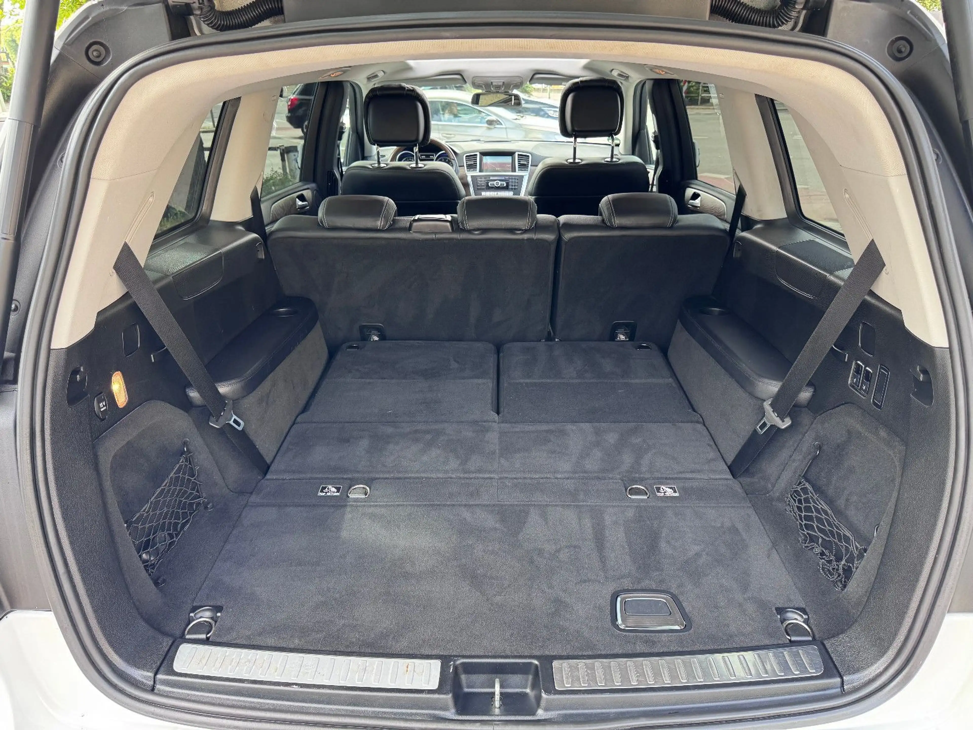 Mercedes-Benz GL 500 *AMG PAKET*H&K SOUND*360°*MASSAGE* — photo 9
