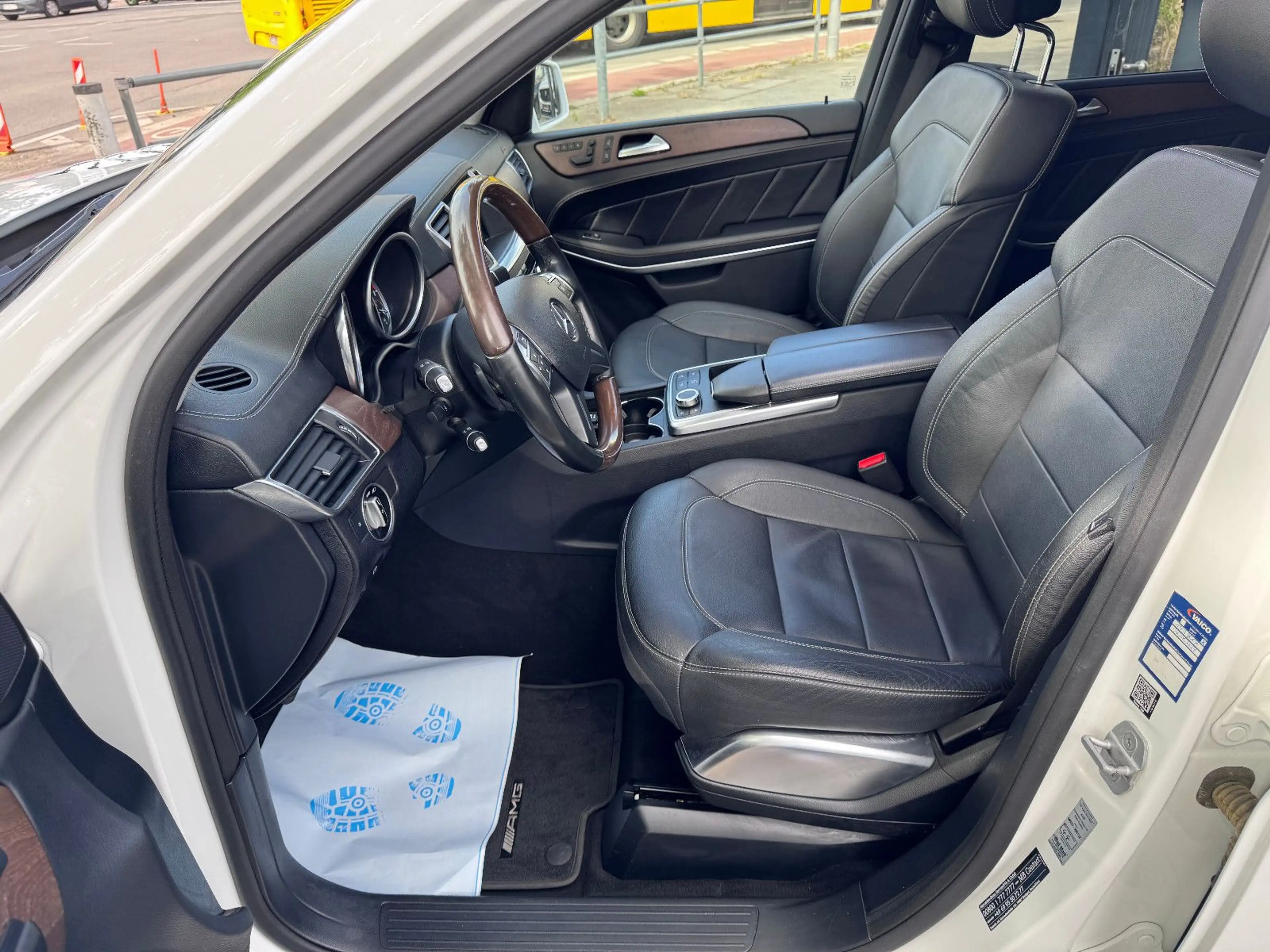 Mercedes-Benz GL 500 *AMG PAKET*H&K SOUND*360°*MASSAGE* — photo 11