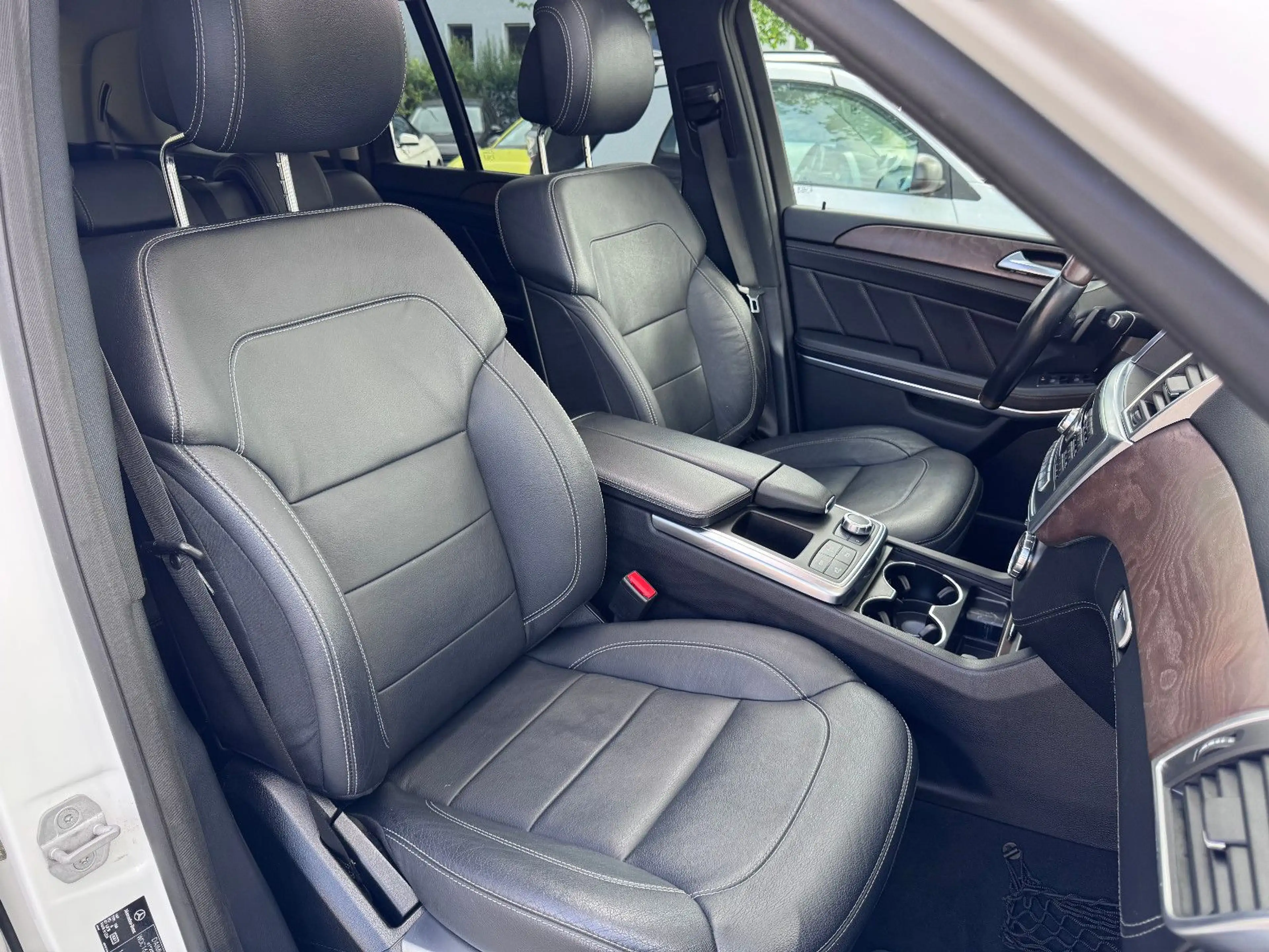 Mercedes-Benz GL 500 *AMG PAKET*H&K SOUND*360°*MASSAGE* — photo 15