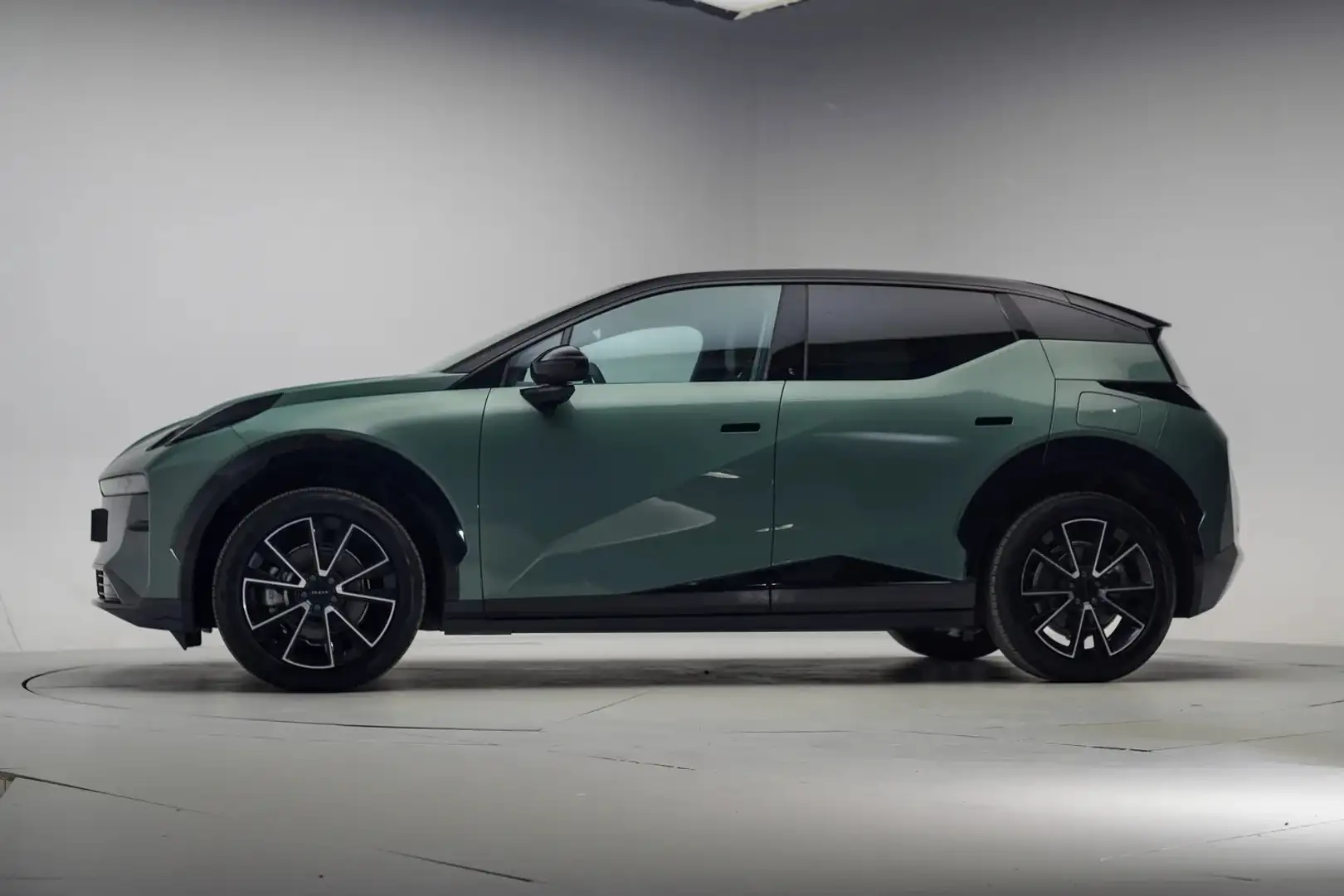 Zeekr X 69 kWh Long Range RWD [ Panorama HUD Yamaha-audio Grün - 2