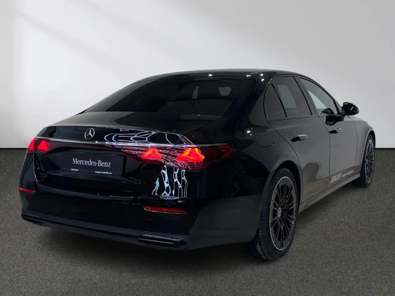 Mercedes-Benz E 200 d Avantgarde Night Edition Panorama 4