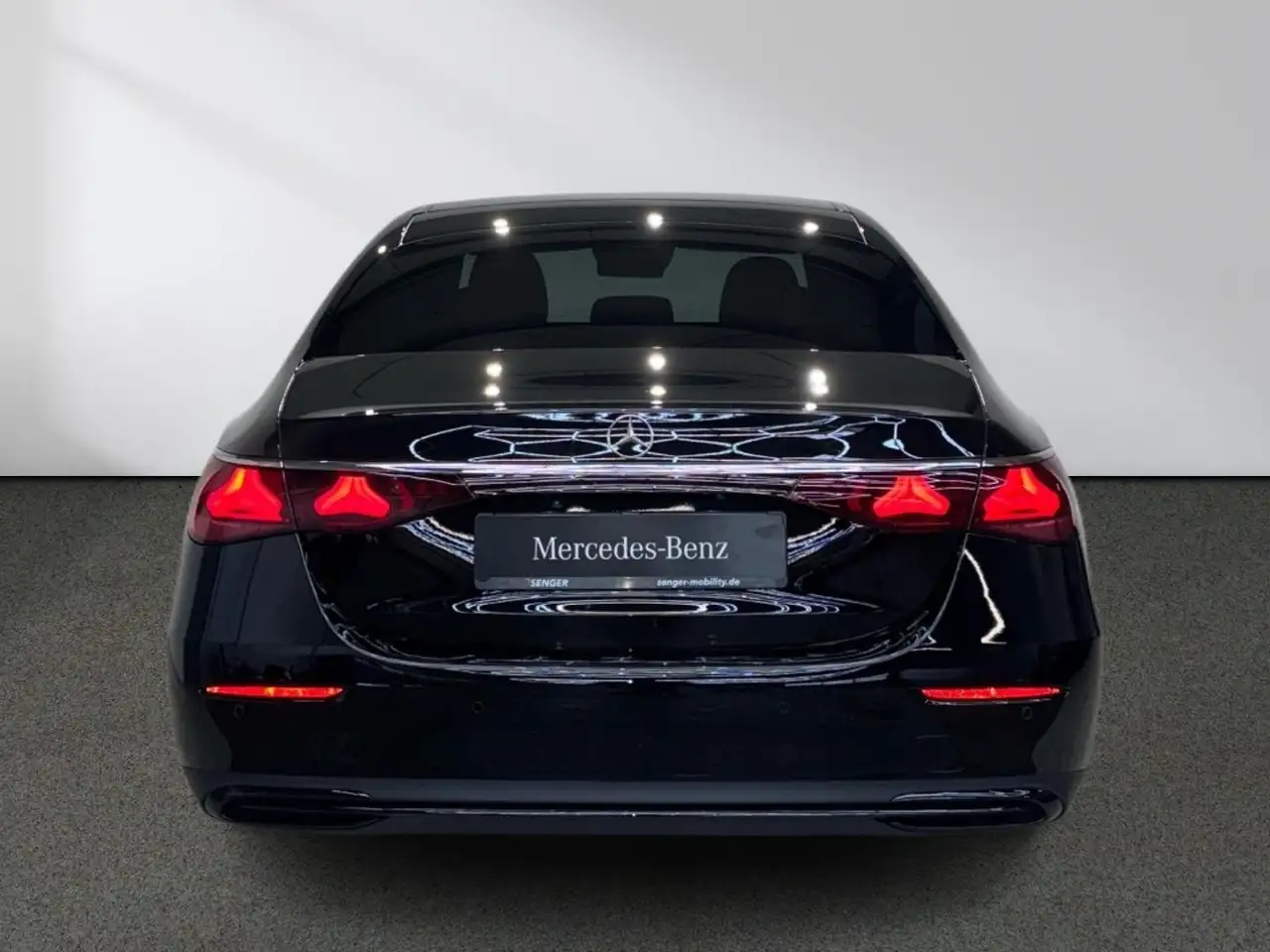 Mercedes-Benz E 200 d Avantgarde Night Edition Panorama 6