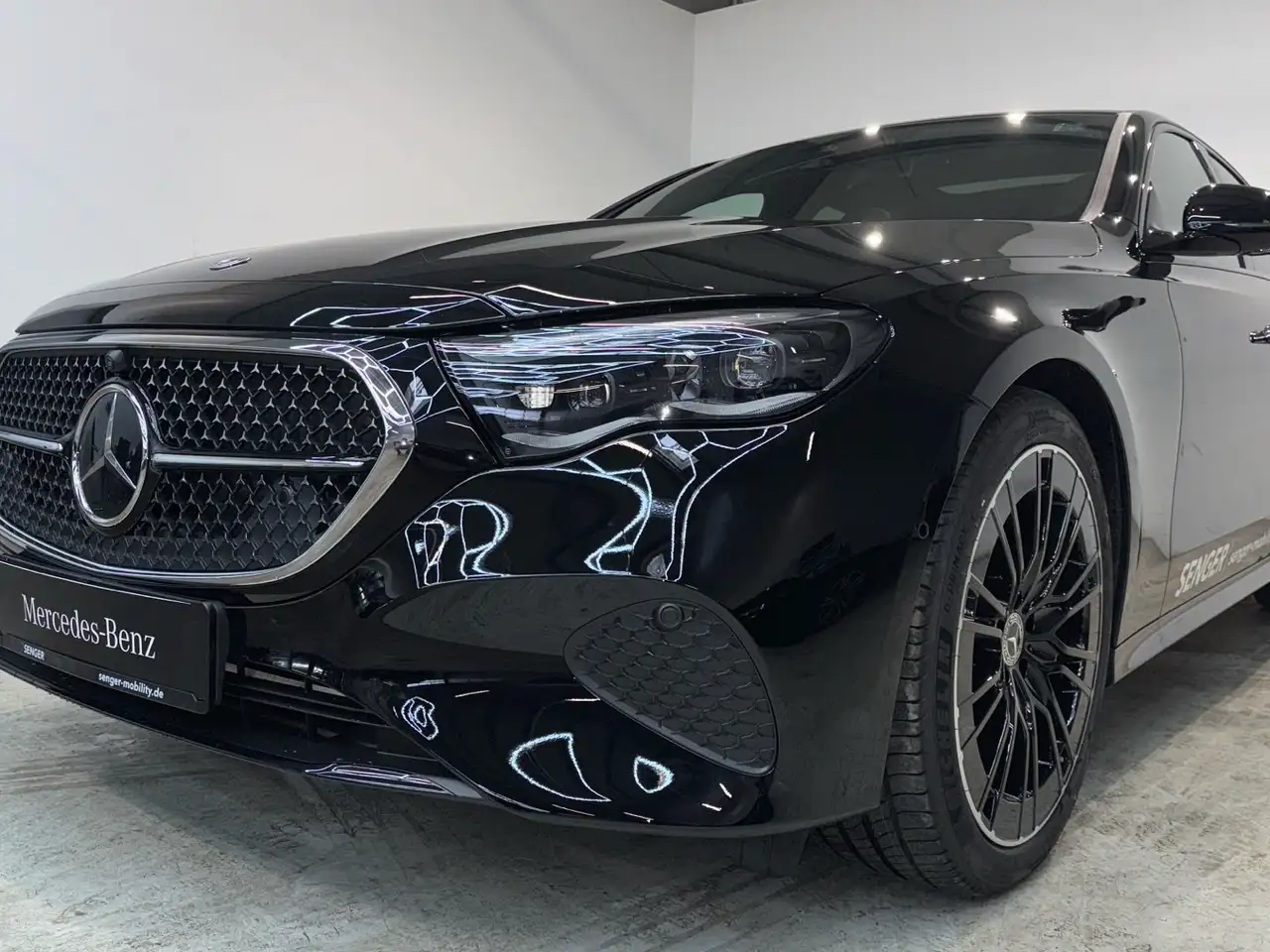 Mercedes-Benz E 200 d Avantgarde Night Edition Panorama 7