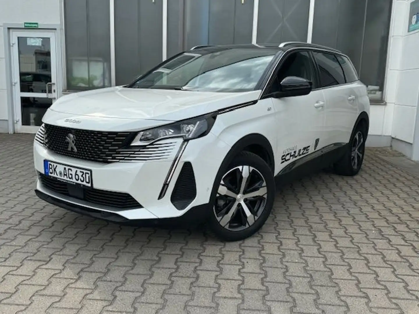 Peugeot 5008 BlueHDi 130 EAT8 GT (M) Weiß - 1