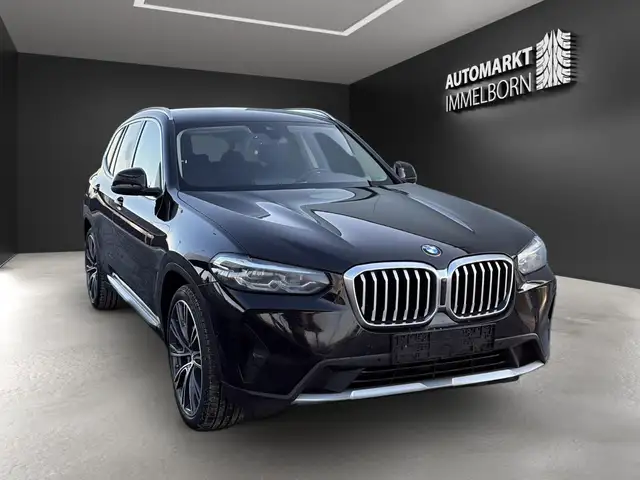 BMW X3 view 2
