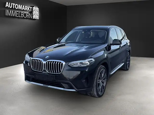 BMW X3 view 3