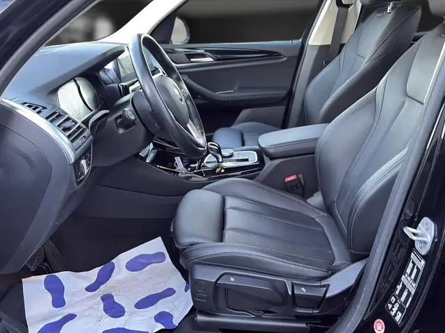 BMW X3 view 12