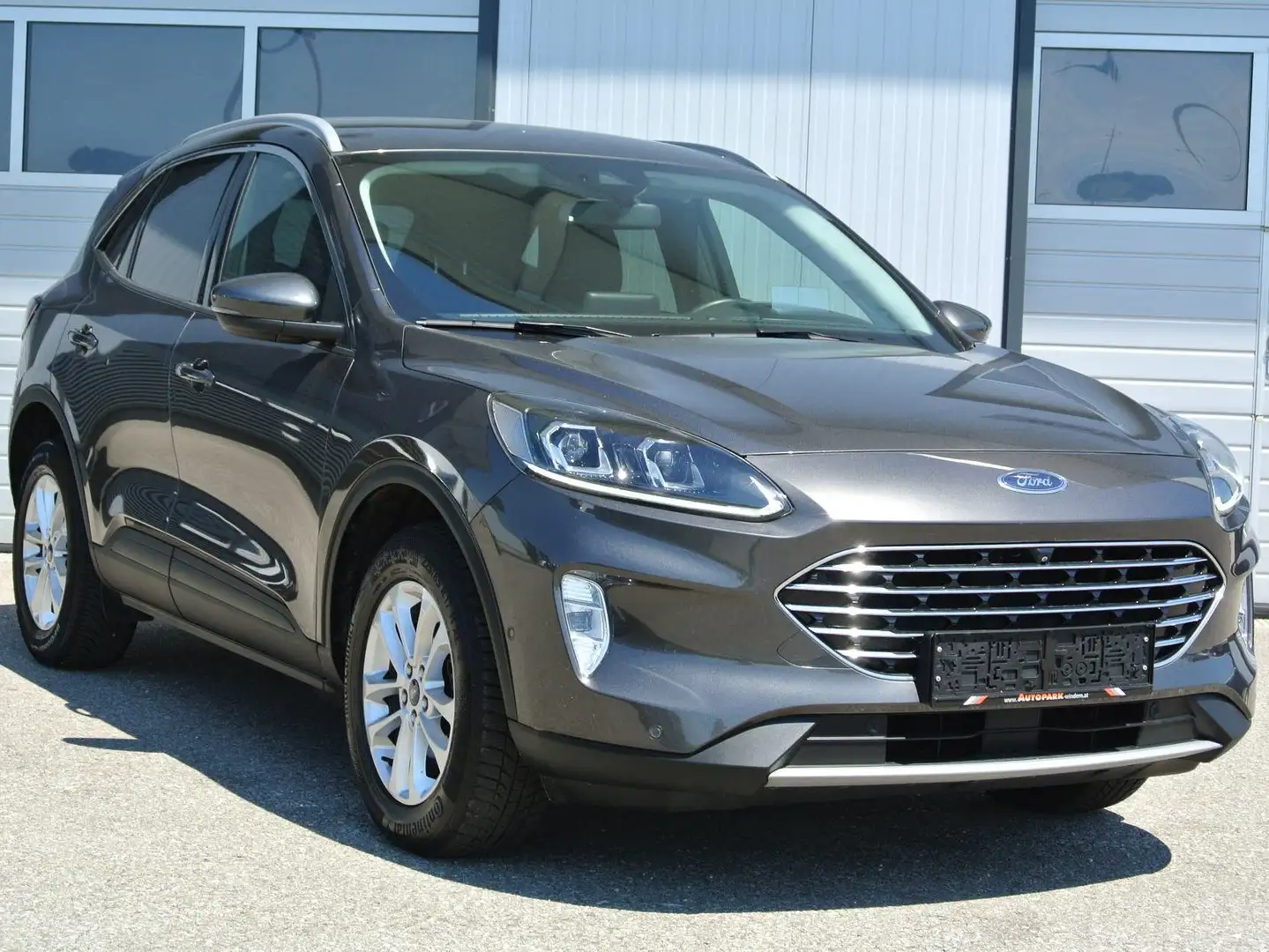 Ford Kuga 2.5 PHEV X Plug-In Hybrid Aut. TITANIUM Grau - 1