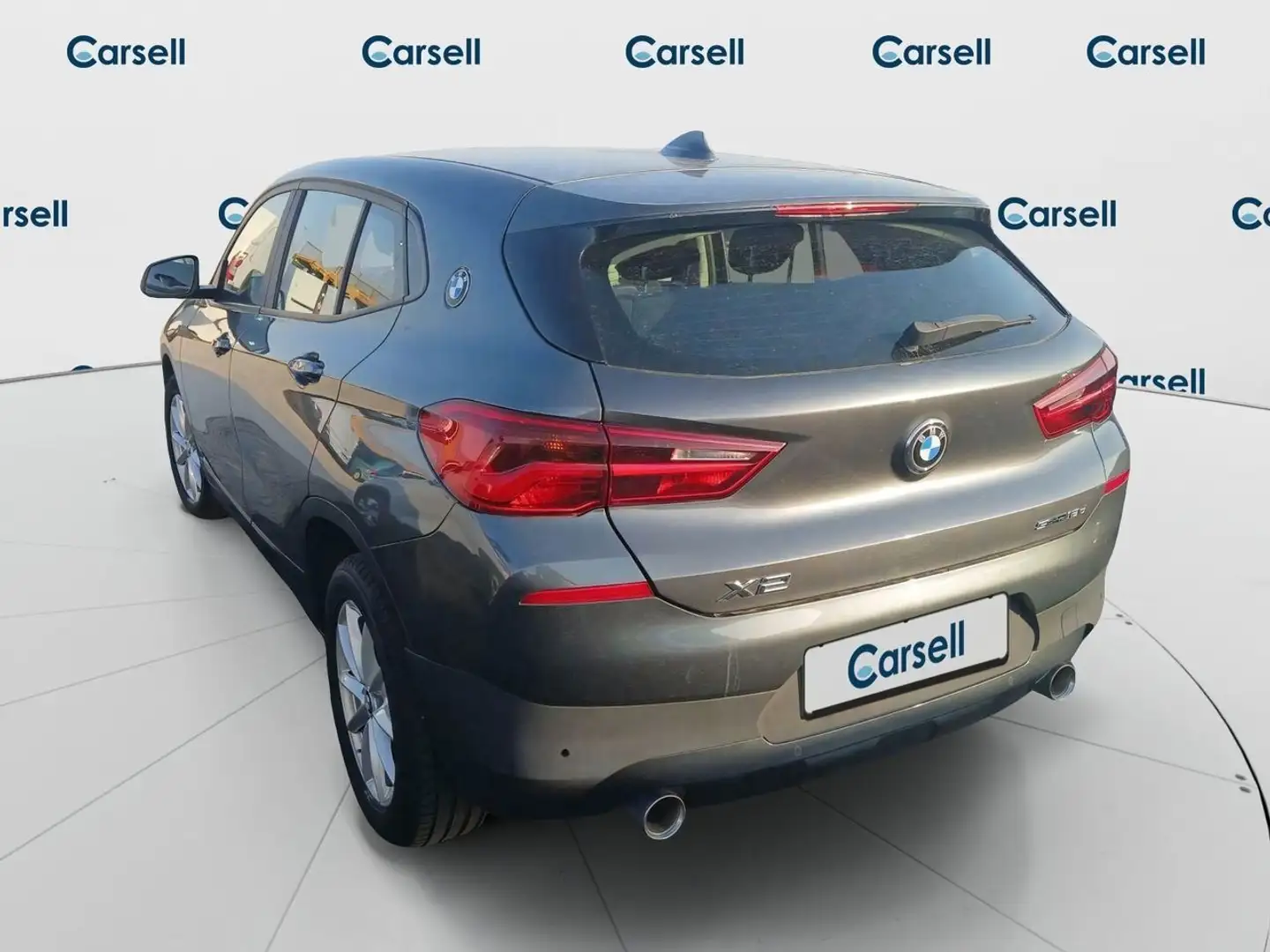 BMW X2 sDrive 18d Gris - 2