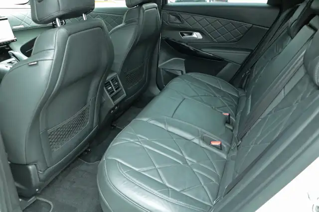 DS Automobiles DS 7 Crossback view 9