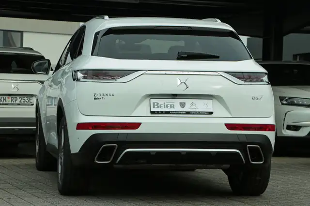 DS Automobiles DS 7 Crossback view 3
