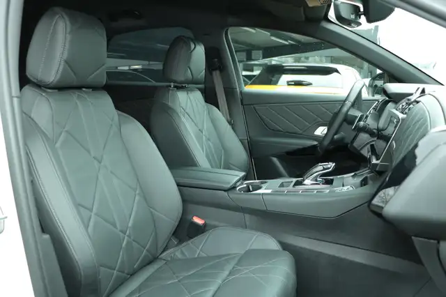 DS Automobiles DS 7 Crossback view 7