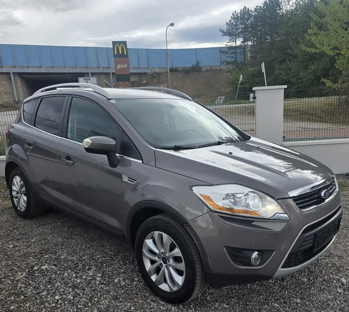 Ford Kuga Kuga 2,0 Titanium S 4x4 TDCI DPF Titanium S Grau - 2