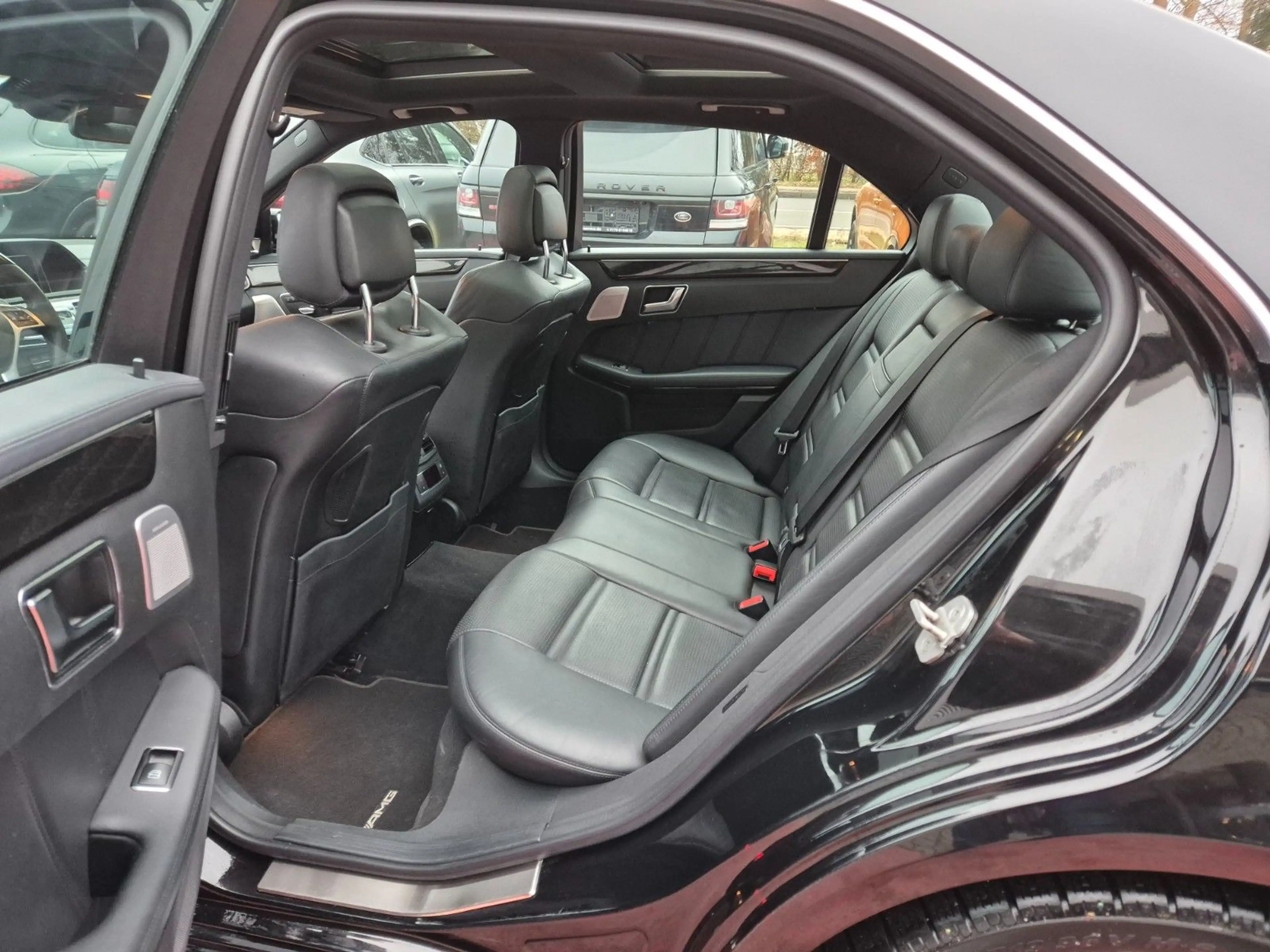 Mercedes-Benz E 63 AMG 4Matic Lim.Pano/Kam/LED — photo 15