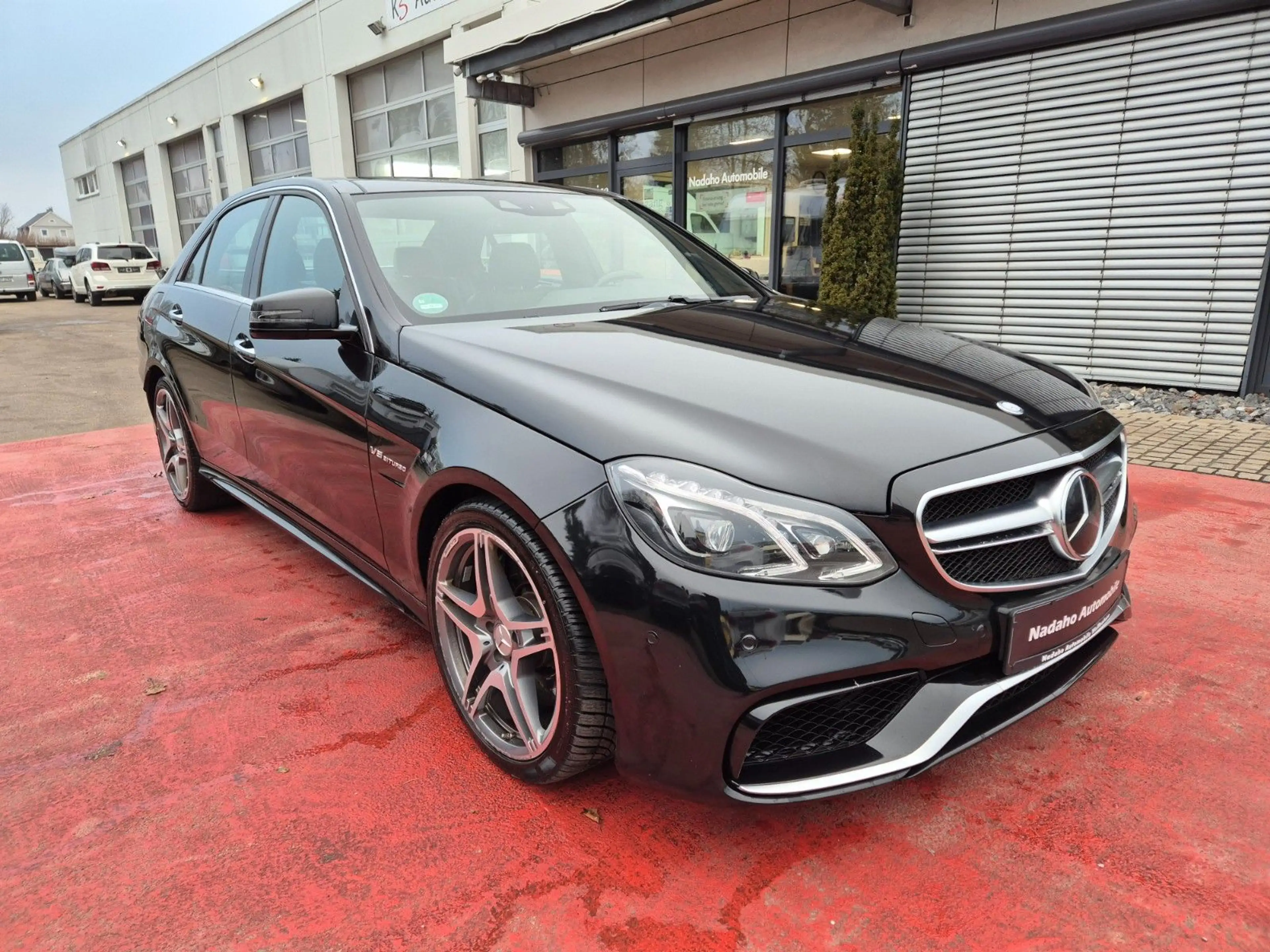 Mercedes-Benz E 63 AMG 4Matic Lim.Pano/Kam/LED — photo 4