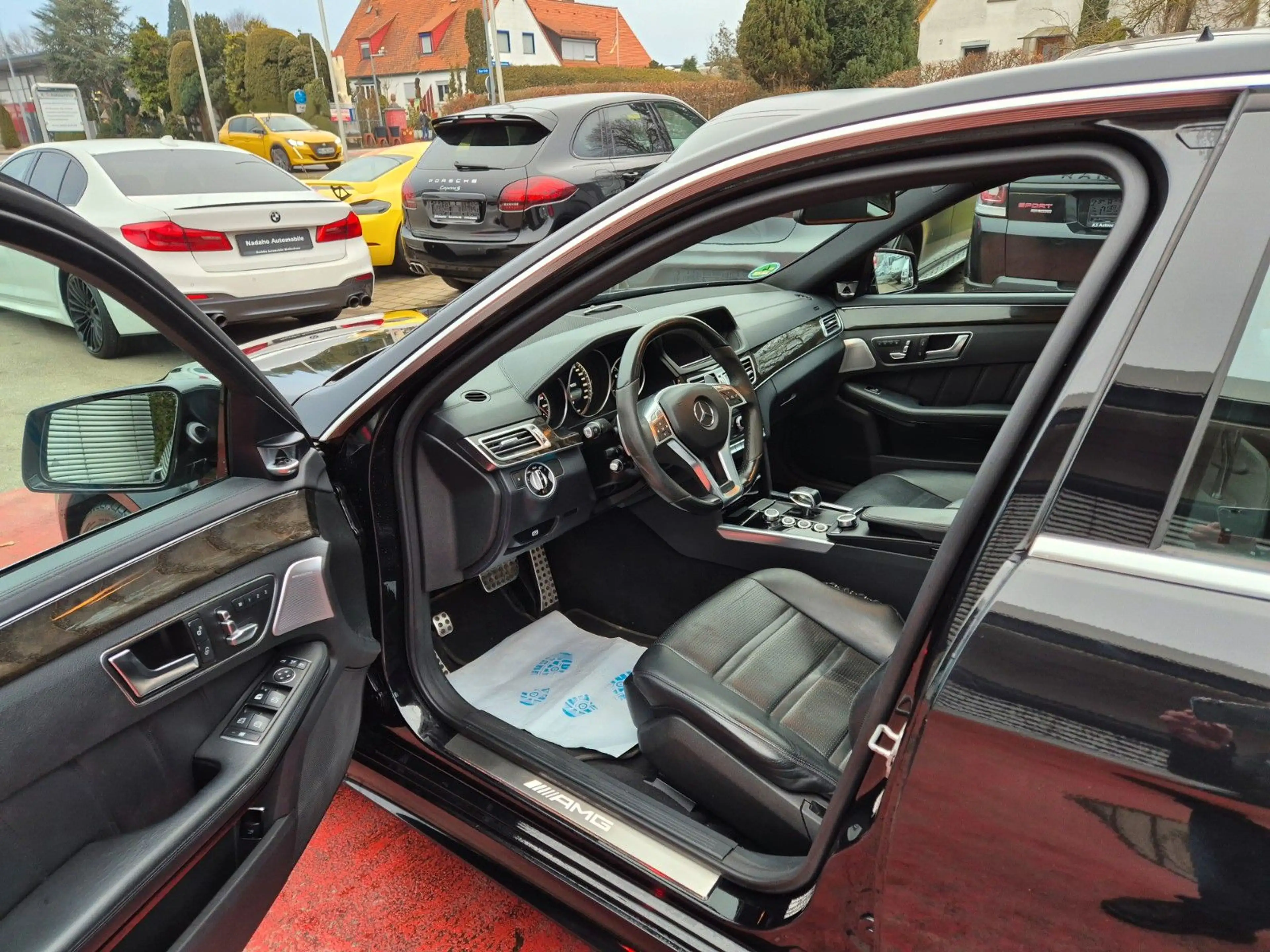 Mercedes-Benz E 63 AMG 4Matic Lim.Pano/Kam/LED — photo 13