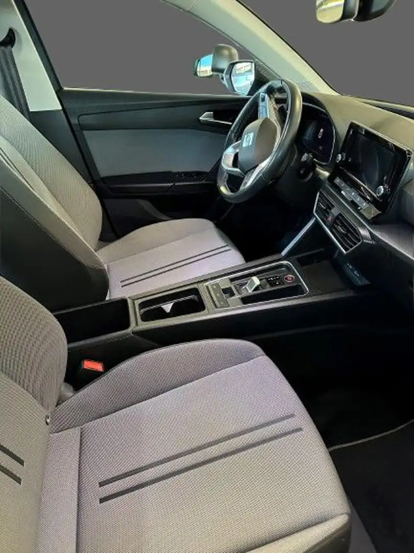 SEAT Leon Sportstourer 1.0 eTSI 110 CV DSG Style Grigio - 2