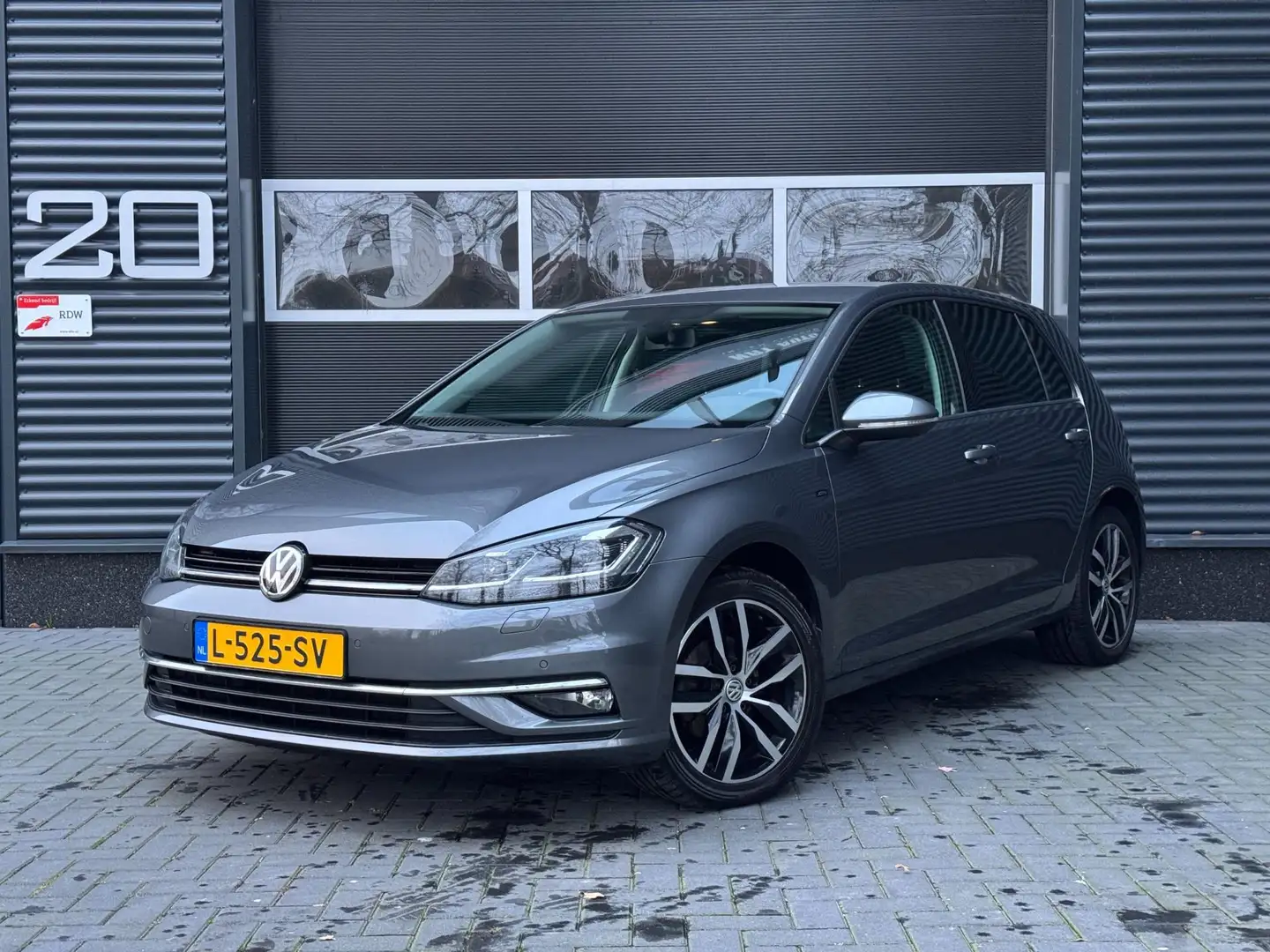 Volkswagen Golf R 7.5 1.0 TSI Highline R-line | STOELVERW | CRUISE | Gris - 2