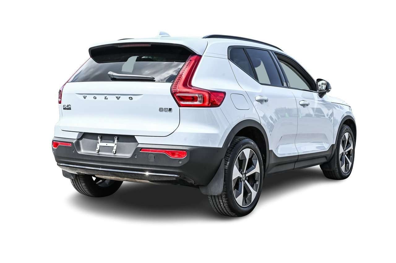 2025 Volvo XC40 B5 AWD Plus Dark Theme Climate + Protection / Clim — снимка 1