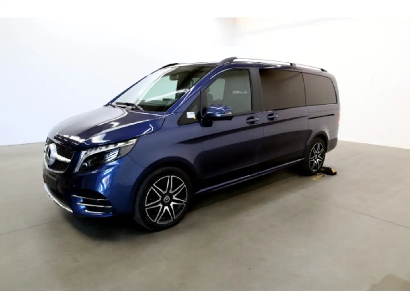 Mercedes-Benz V 220 d lang Edition2023 AMGLine Liege Distronic Azul - 2