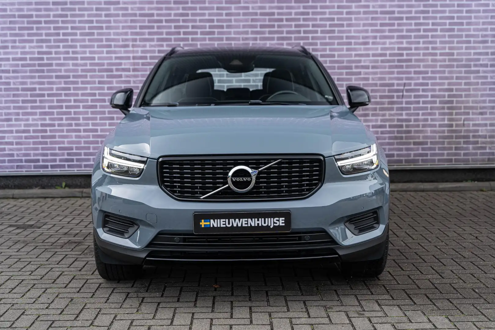 Volvo XC40 1.5 T3 R-Design | Navi | Cruise Control | Stoelver Gris - 2