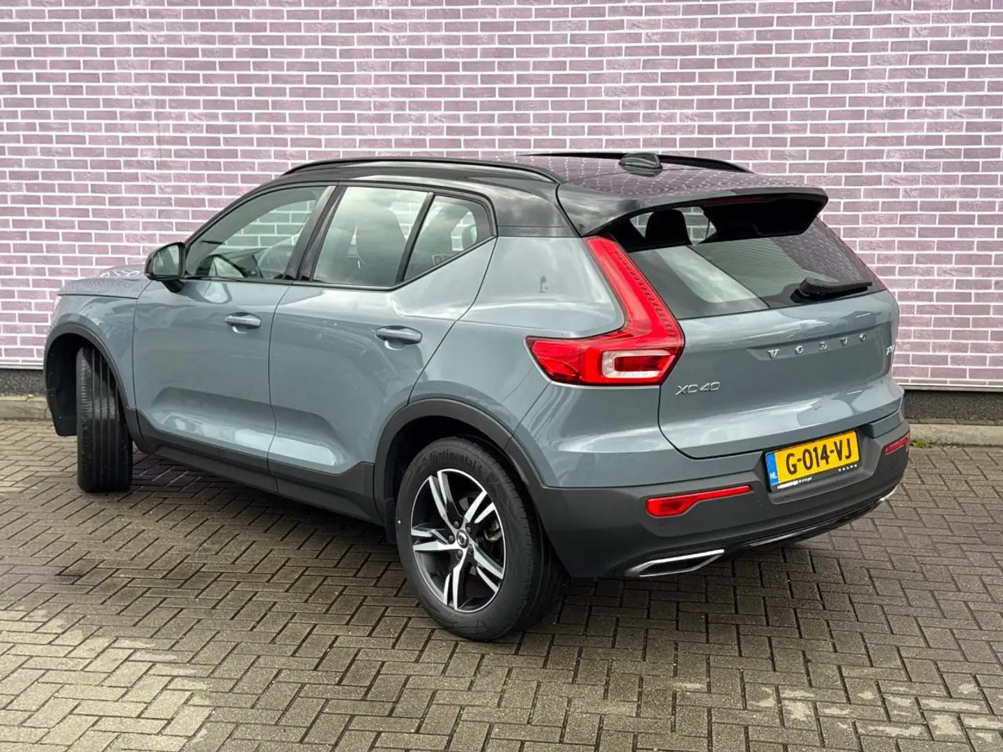 Volvo XC40 1.5 T3 R-Design | Navi | Cruise Control | Stoelver Grijs - 2