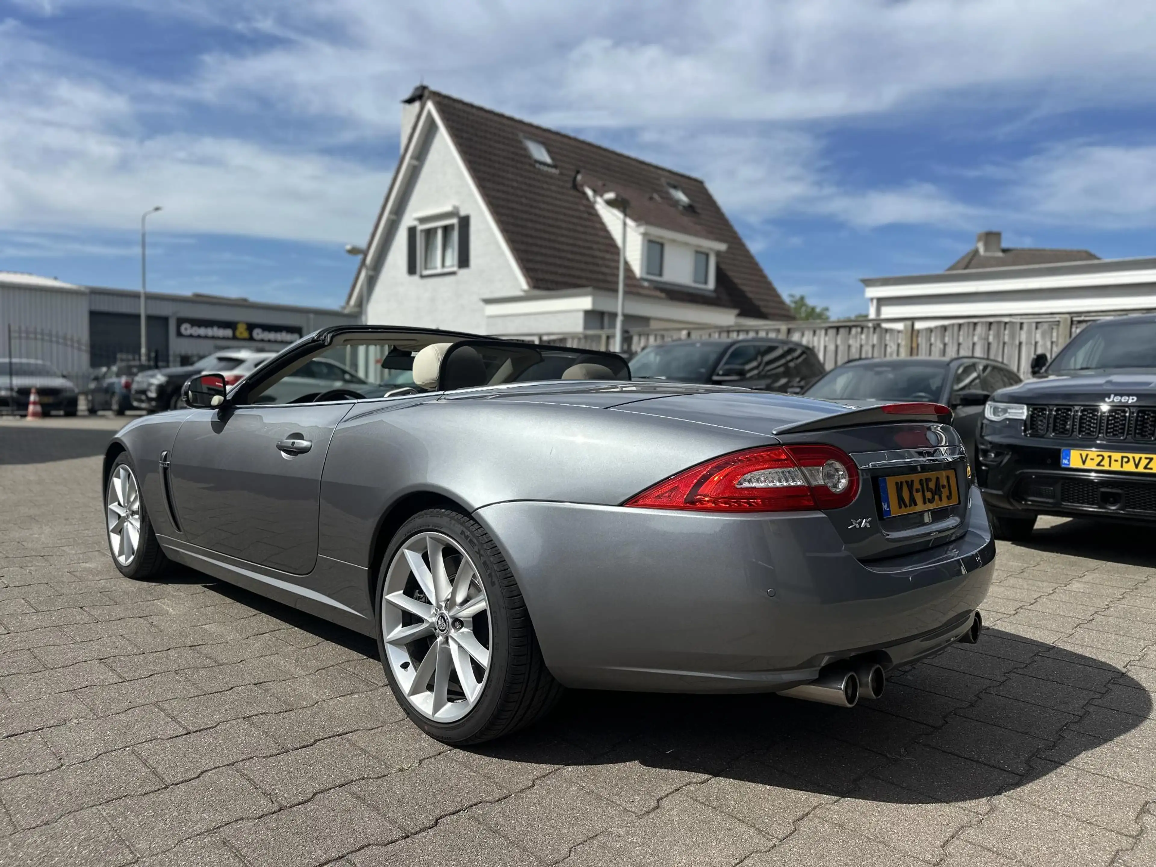 Jaguar XKR 5.0 V8 S/C Convertible — photo 10