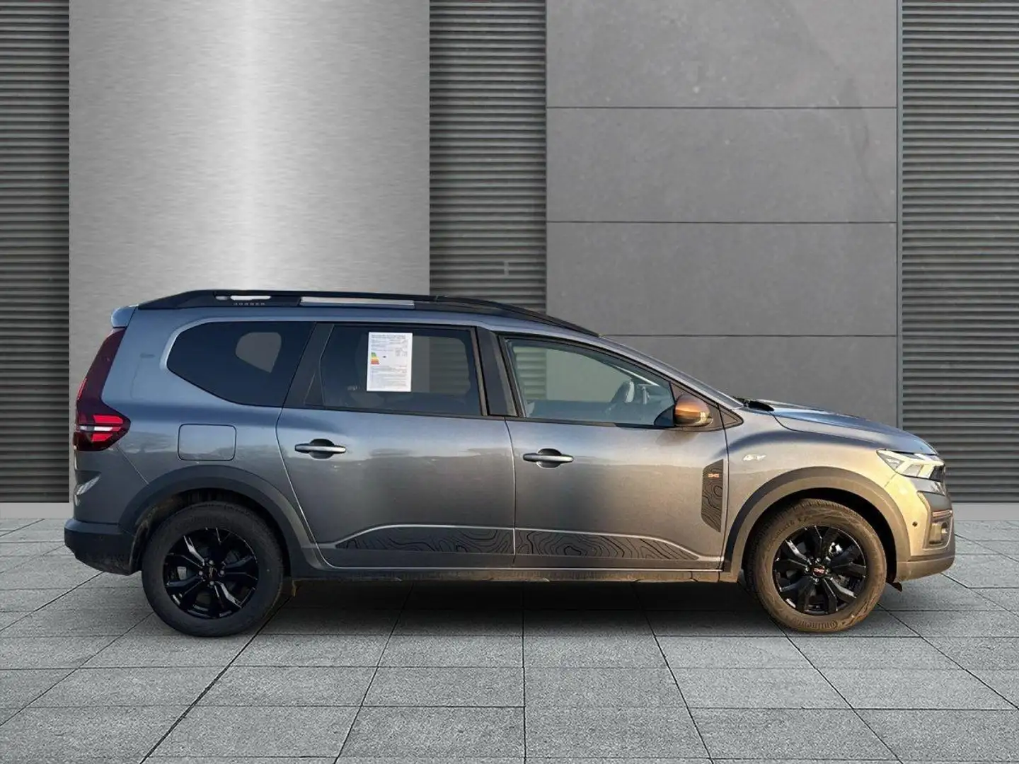 Dacia Jogger Extreme 5-S SHZ Hybrid 140 104 kW (141 PS), Aut... Grau - 2
