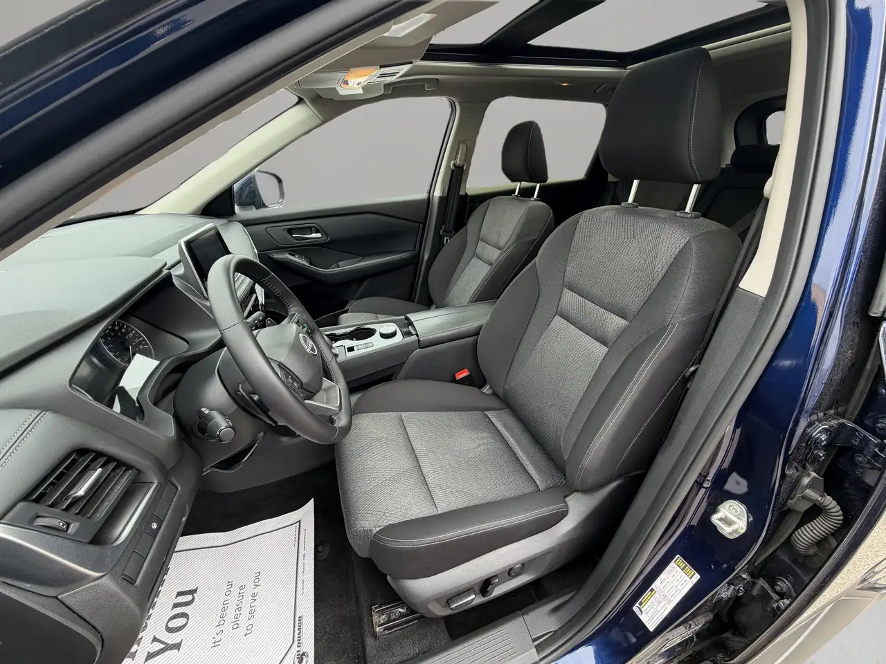 Nissan Rogue fotografie Nissan Rogue