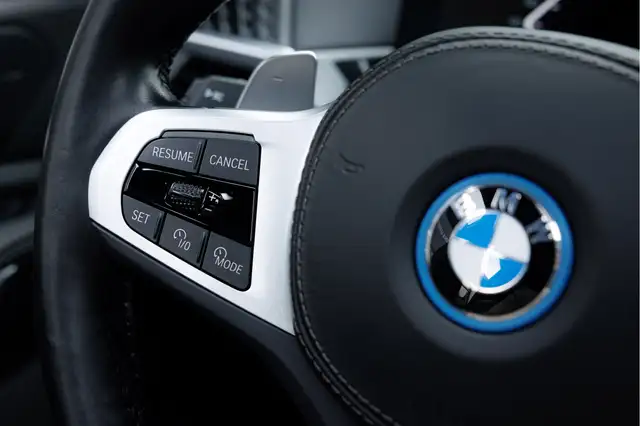 BMW X5 view 24