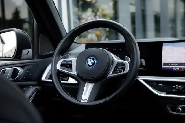 BMW X5 view 22