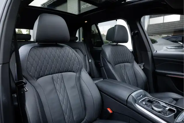 BMW X5 view 5