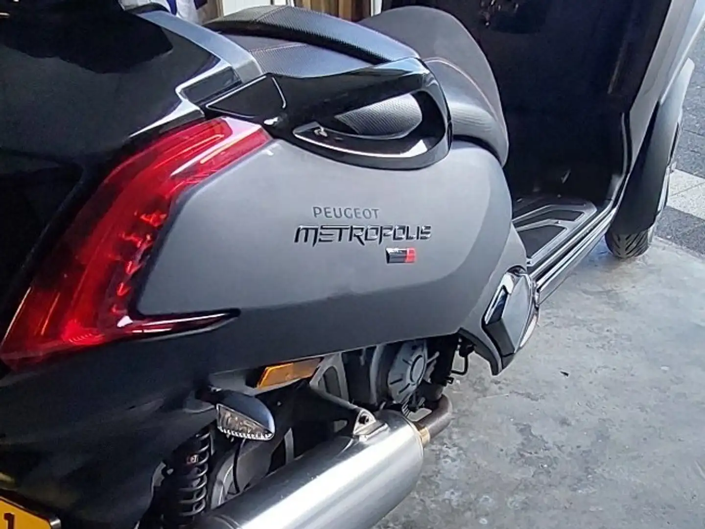 Peugeot Metropolis RX-R 400i Negro - 2