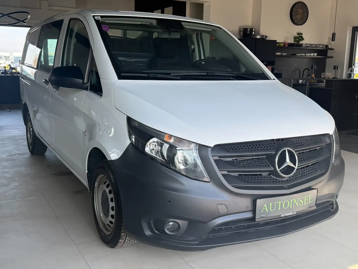 Mercedes-Benz Vito 114 lang Automatik, 2 Schiebetüren, Navi Weiß - 2