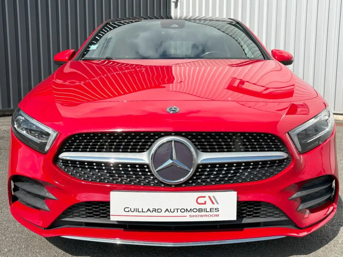 Mercedes-Benz A 180 180d AMG LINE 116ch 7G-DCT Rouge - 2