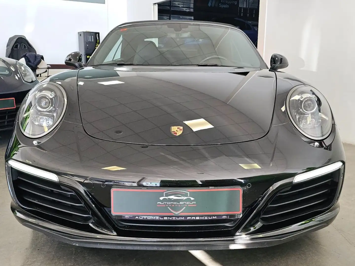 Porsche 911 Carrera Noir - 2