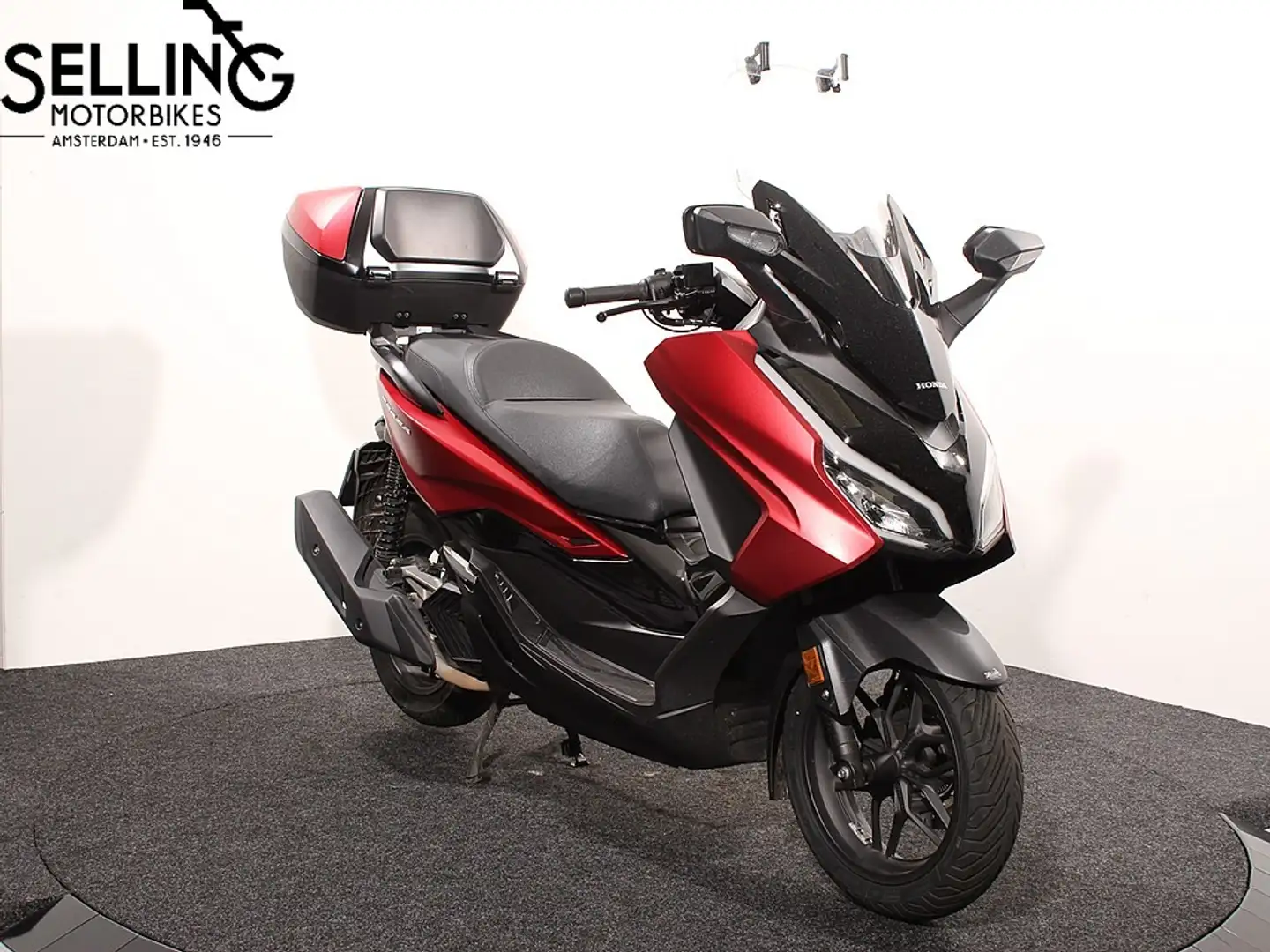 Honda NSS 125 Rood - 1