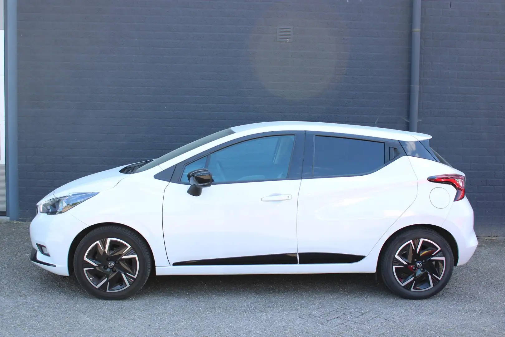Nissan Micra IG-T 92 PK N-Design NL-Auto | Navigatie | Airco | Weiß - 2