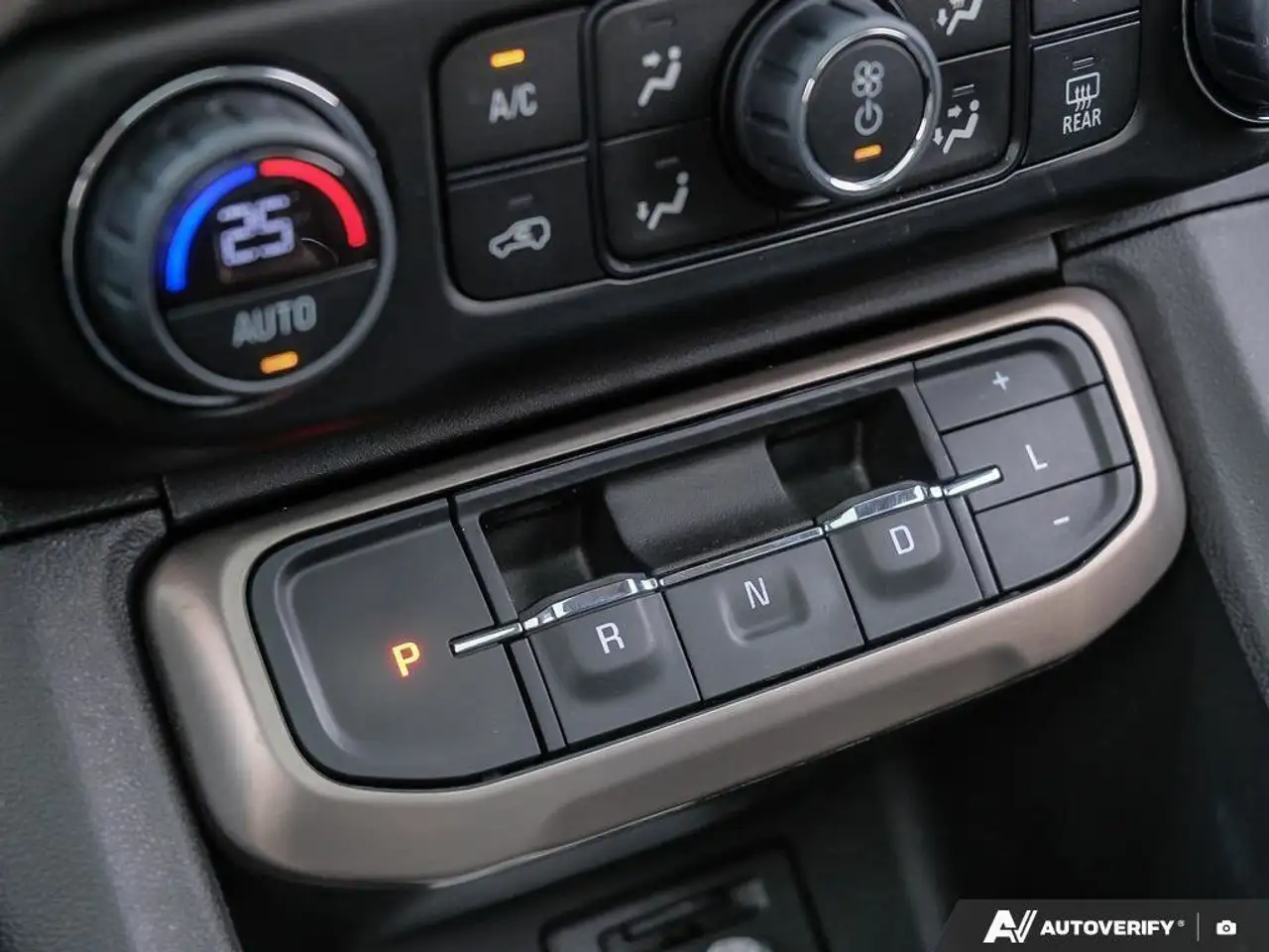 GMC Acadia photo GMC Acadia