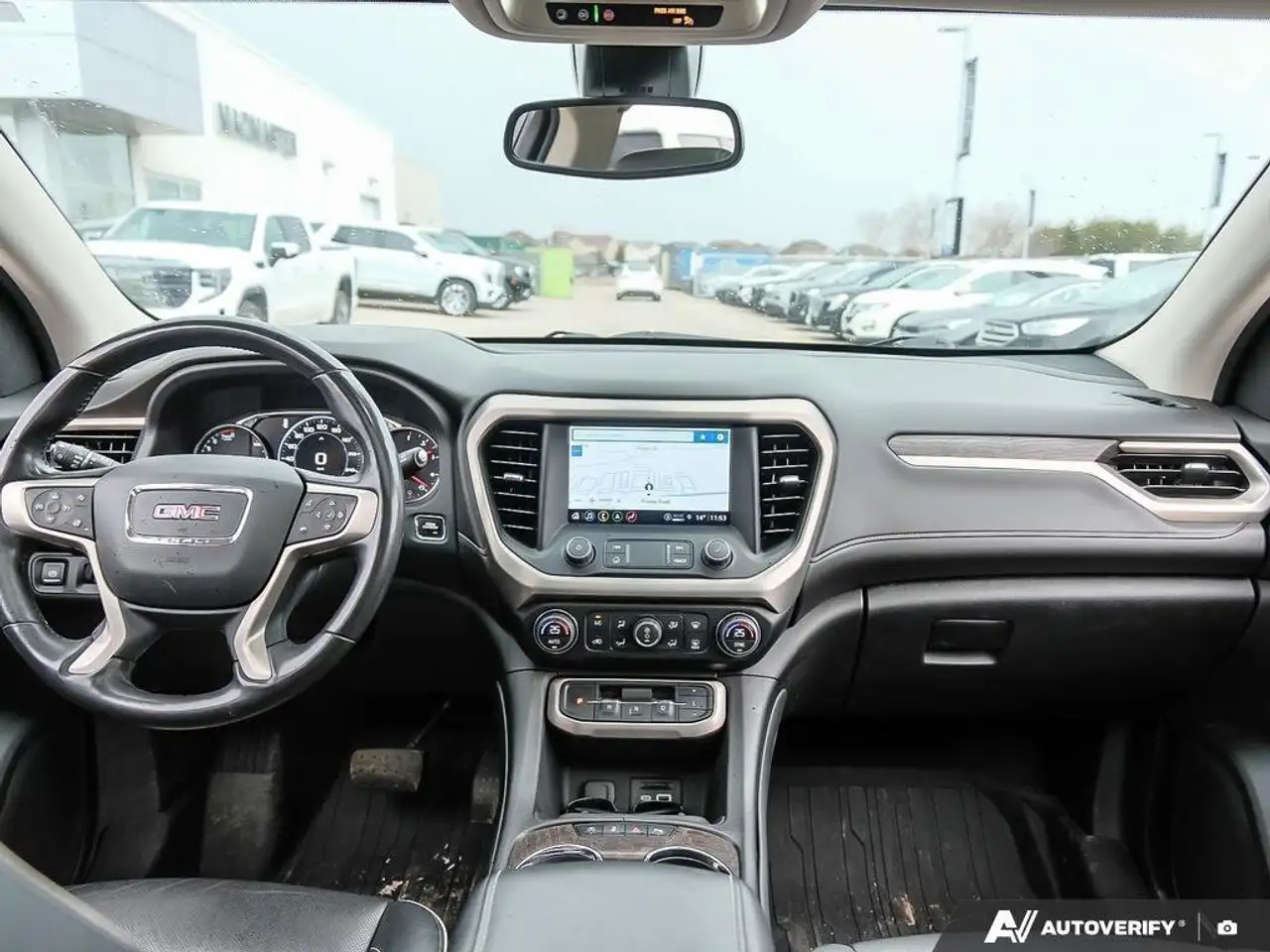 GMC Acadia photo GMC Acadia