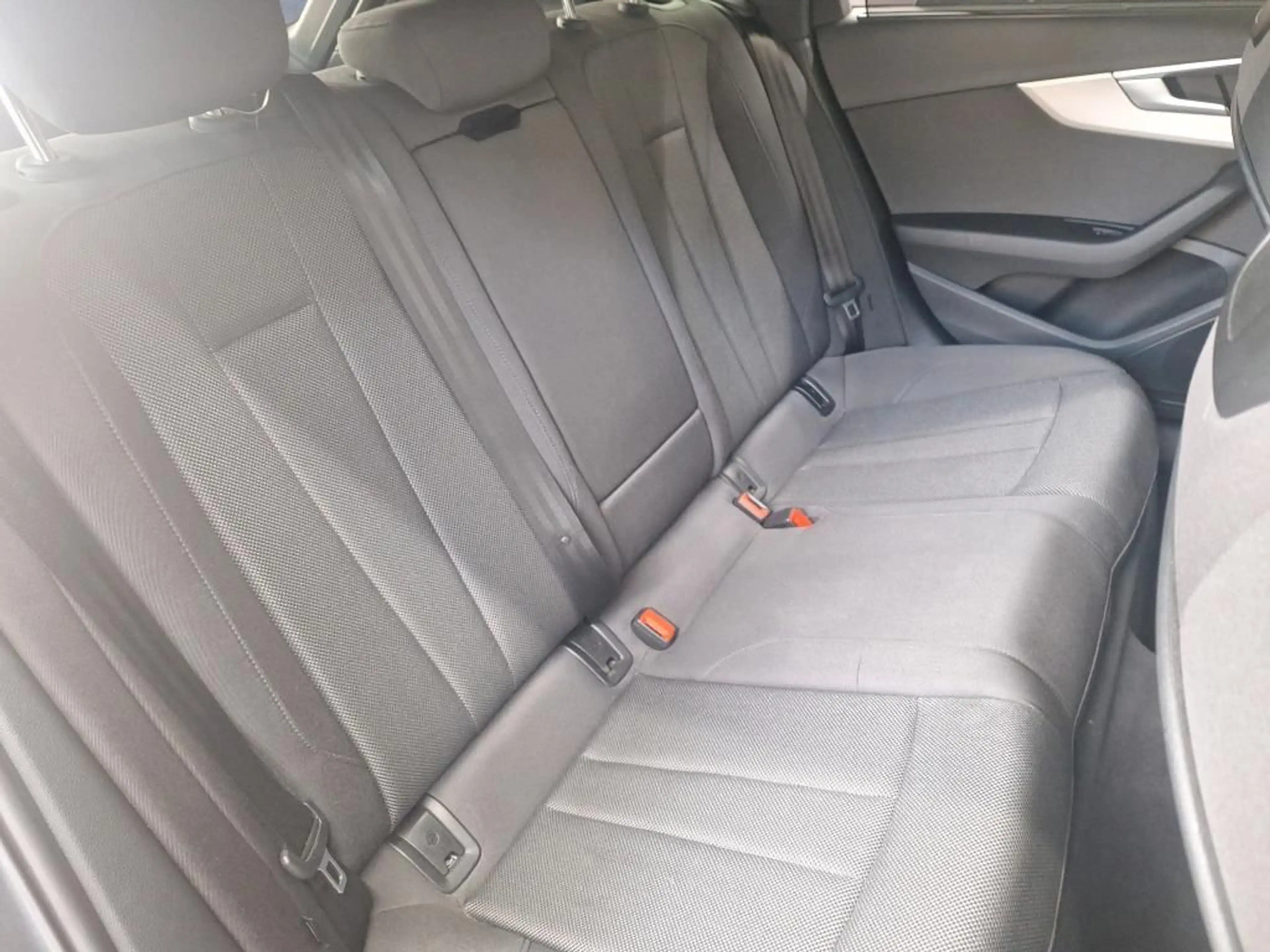 Audi A4 Avant 50 TDI quattro LED/ACC/Pano/Kam/SHZ — photo 6