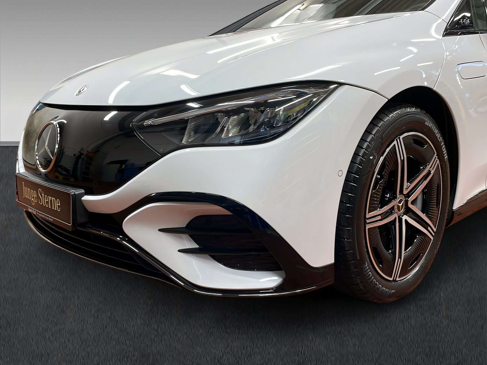 Mercedes-Benz EQE