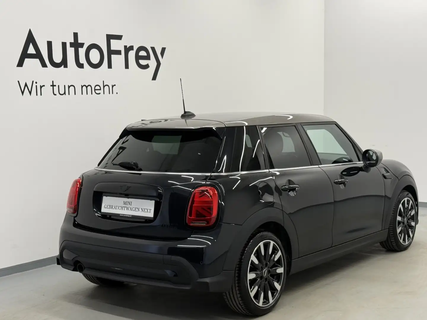 MINI Cooper Schwarz - 2