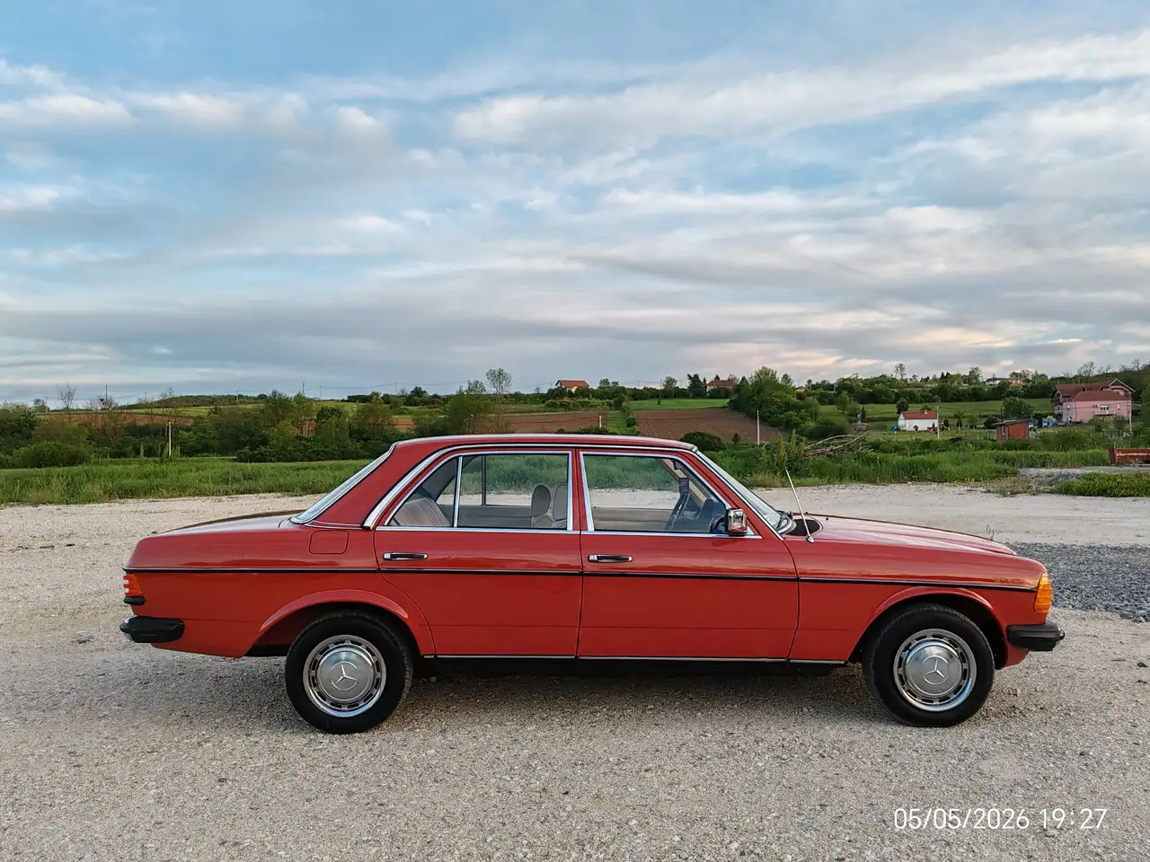 Mercedes-Benz E 200 W123 200D, foto 2