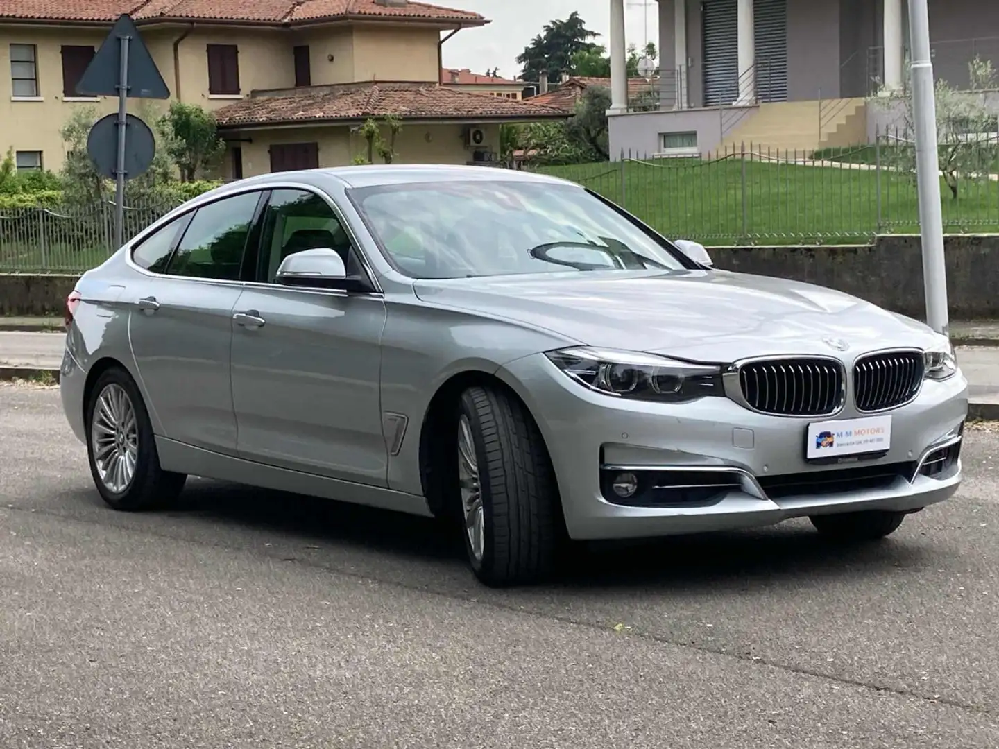 BMW 318 d Gran Turismo Luxury aut.PROMMO Gris - 2