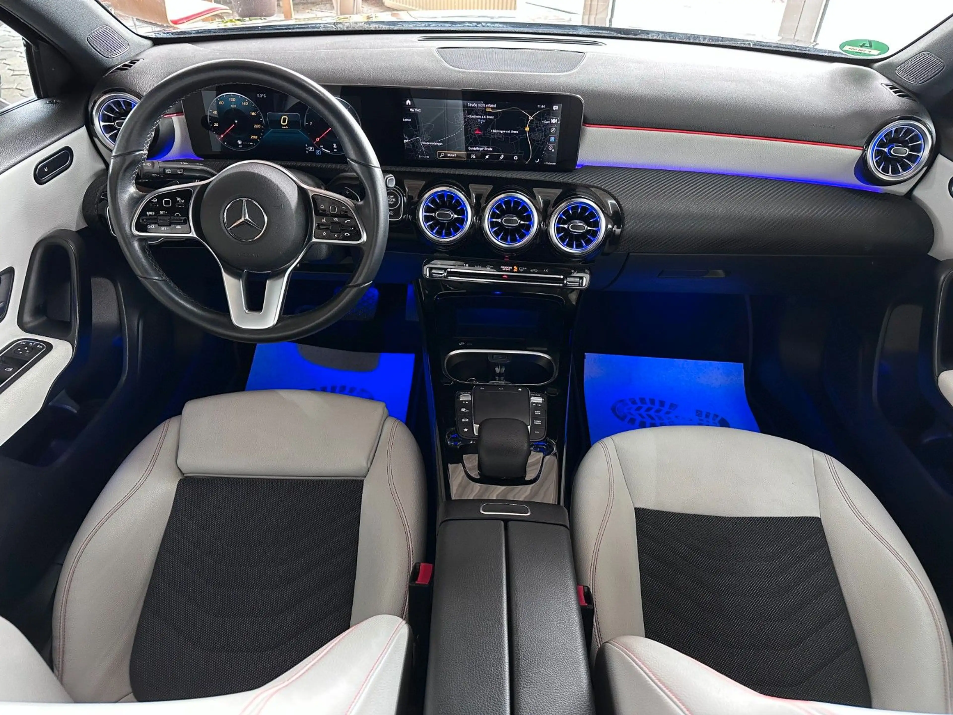 Mercedes-Benz A 200 d 8G*Kam*Spur*Navi*LED*Widescreen*Ambiente — photo 10