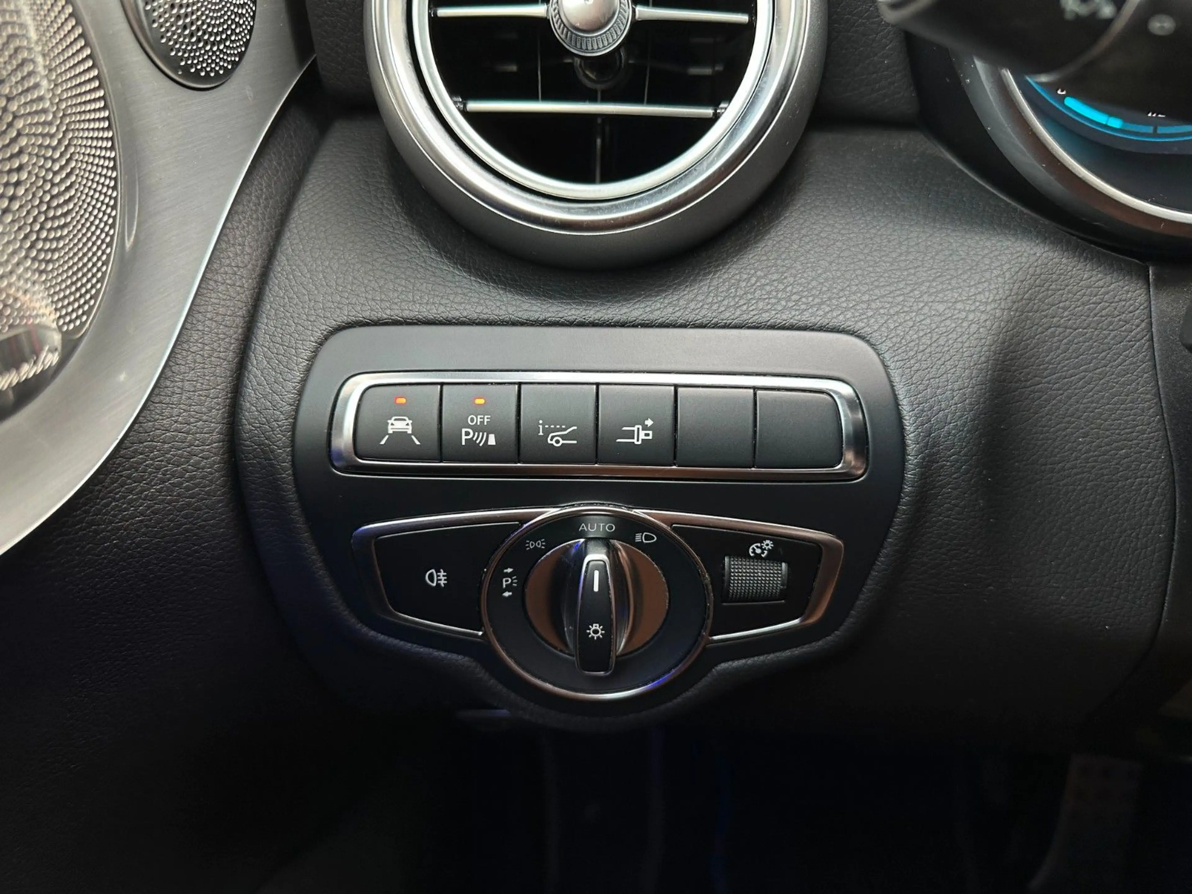 Mercedes-Benz C 43 AMG 4M PERF-Sitze*Sitzkl*PERF-Abgas*Voll! — photo 8