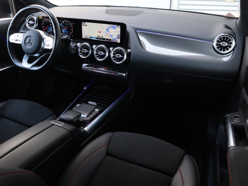 Mercedes-Benz GLA 200 Business Solution AMG — photo 3